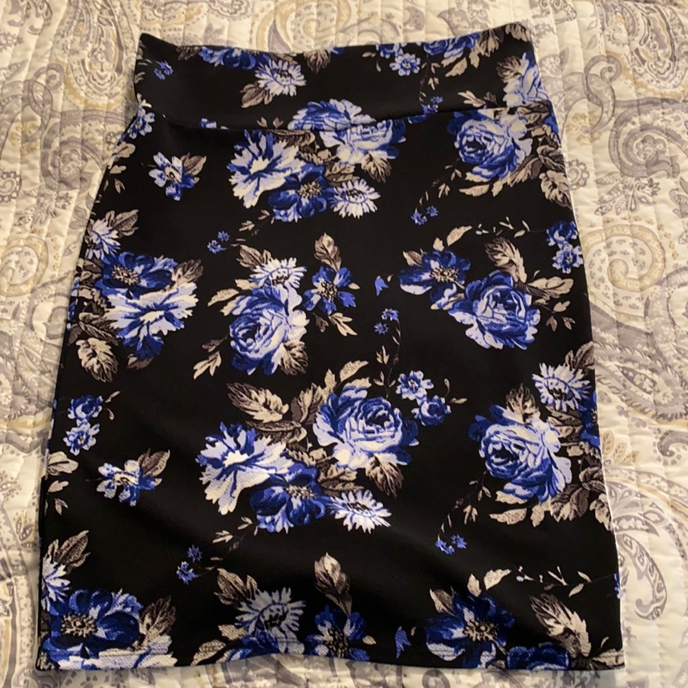 Lularoe Cassie skirt